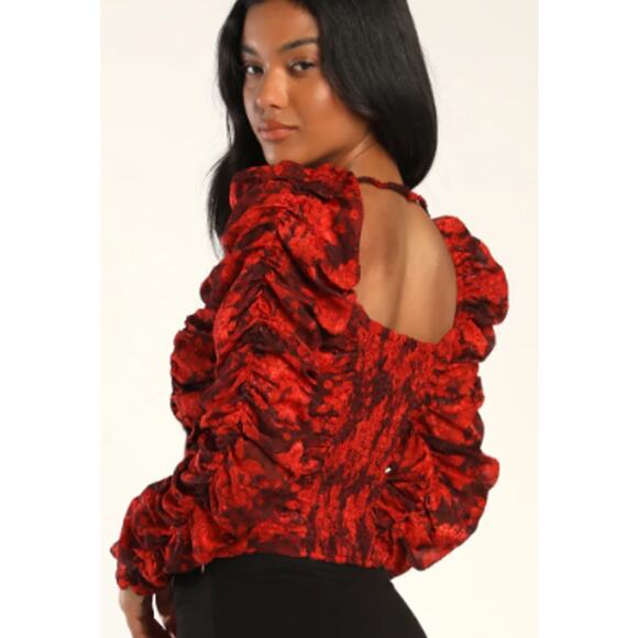 Lulus NWT Meant for Romance Red Floral Print Ruched Long Sleeve Crop Top Small - Picture 5 of 5